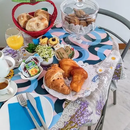 Bed & Breakfast La Casa Del Sole A Mergellina Naples